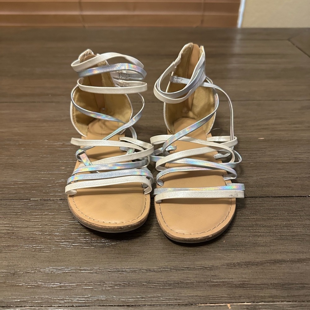 Girls Sz 1 Cat & Jack Strappy Iridescent Sandals